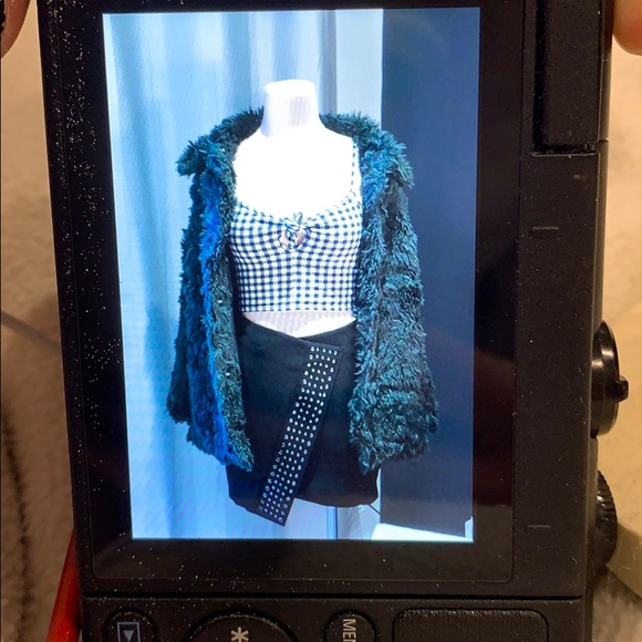 Gingham spaghetti strap cropped tank top - Picture 1 of 1